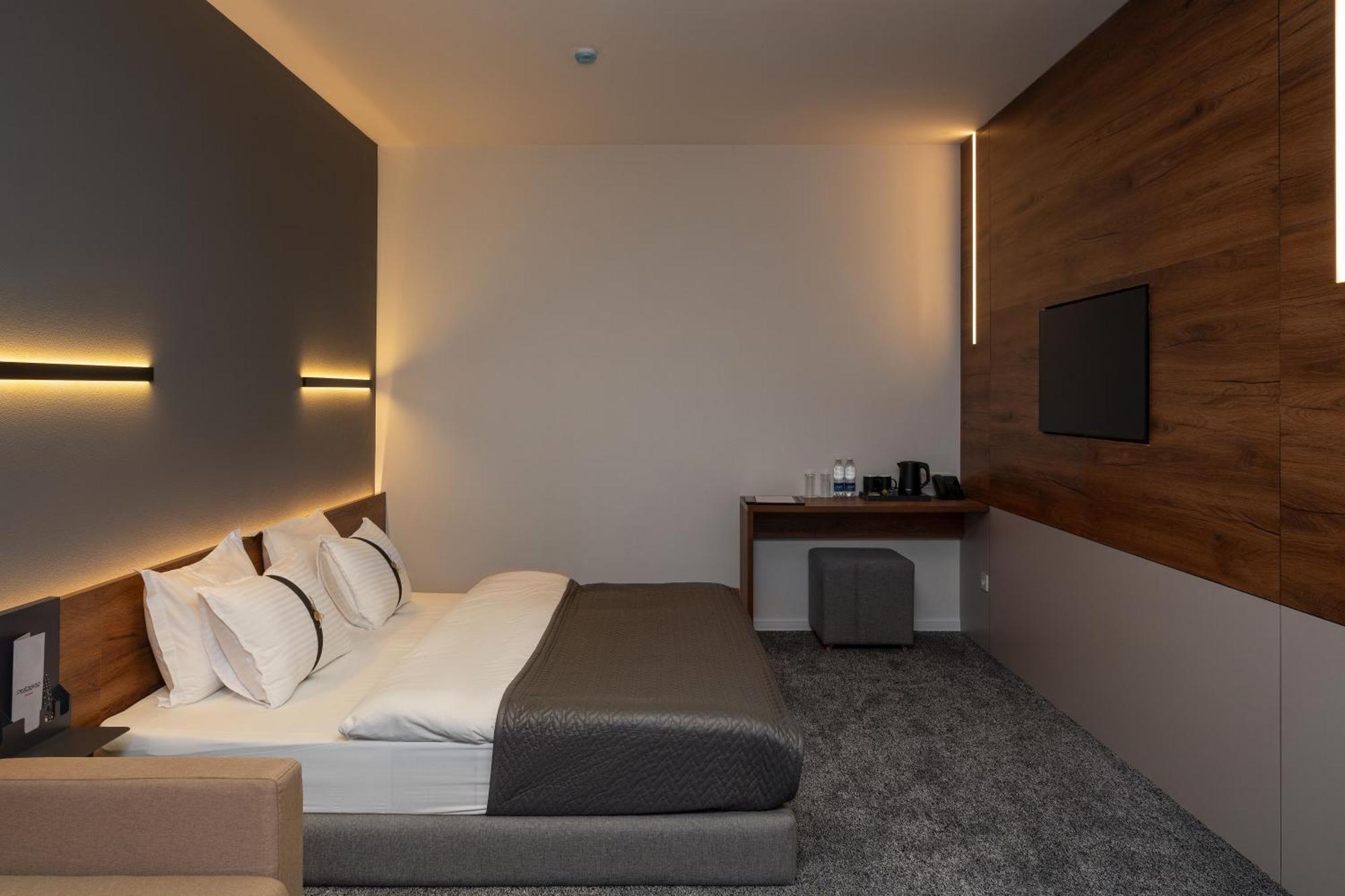 Duo Hotel By Futuro Bishkek Exterior photo